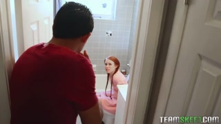 Смотри Foxy Redhead Dolly на GEEZ.TUBE - лучшие видео