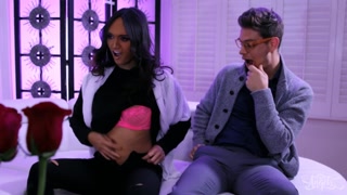 Tattooed Asian Gives Me a Handjob - бесплатное порно на GEEZ.TUBE