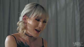 Striking Cock at Midnight - бесплатное порно на GEEZ.TUBE