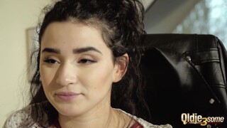 Old and Young Mix in 3Some Blowjob Fun - бесплатное порно на GEEZ.TUBE