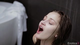 Смотри He Loves Me Not на GEEZ.TUBE - лучшие видео
