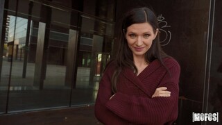 Thong-Wearing Girl Gets Spanked - бесплатное порно на GEEZ.TUBE