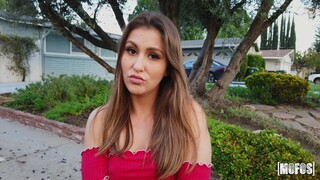 Смотри Natural Tits Teen Rides My Scooter на GEEZ.TUBE - лучшие видео