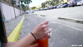 Busty Teen Takes Cash For Hardcore - бесплатное порно на GEEZ.TUBE