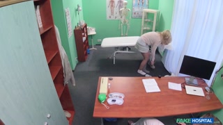 Medical Uniform Babe Gets Fucked by Doc - бесплатное порно на GEEZ.TUBE