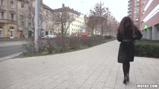 Sexy Carry Cherry Shows Her Panties - бесплатное порно на GEEZ.TUBE