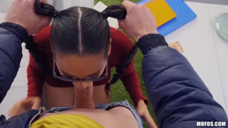 Medium Tits, Big Cock: Jordi's POV - бесплатное порно на GEEZ.TUBE