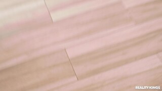 Смотри Strap-on Action With Blonde And Black Girl на GEEZ.TUBE - лучшие видео