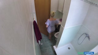 Смотри Voyeur Doctor Watches Teen Pussy Fucking на GEEZ.TUBE - лучшие видео
