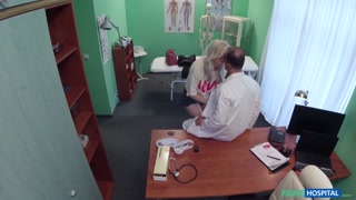 Medical Blowjob from Cute Amateur - бесплатное порно на GEEZ.TUBE