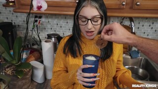 Jmac and Violet Gems in Amateur Spanking Scene - бесплатное порно на GEEZ.TUBE