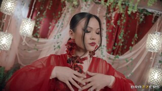 Lulu's Shaved Pussy Gets Fucked - бесплатное порно на GEEZ.TUBE