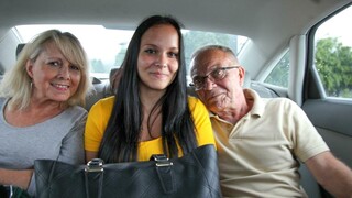 Blowjob and Handjob with Grandpa and Ladies - бесплатное порно на GEEZ.TUBE