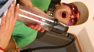Смотри Big Tits and Sex Toys: Office Play на GEEZ.TUBE - лучшие видео