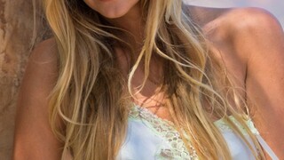 Смотри Masturbating with Courtney на GEEZ.TUBE - лучшие видео