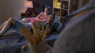 Смотри Girlfriend's Wild Movie Night на GEEZ.TUBE - лучшие видео