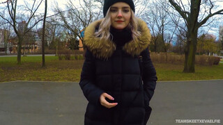 Eva Elfie Gives Adam Ocelot a Public BJ – Fan Fuck Session - бесплатное порно на GEEZ.TUBE