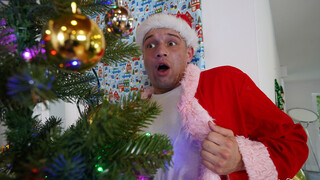 Amateur Threesome - Two Girls One Dick for the Holidays - бесплатное порно на GEEZ.TUBE