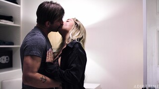 Lingerie Babe Kali Roses Deep Throats & Swallows - бесплатное порно на GEEZ.TUBE