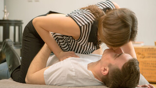 Wild Sex with Shaved Connie Carter and Den - бесплатное порно на GEEZ.TUBE