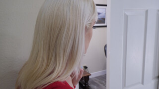 Casual Wear Turns Wild - Blonde Gets Fucked on Camera - бесплатное порно на GEEZ.TUBE