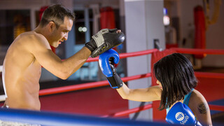 Kai Taylor Pounds Shaved Babe in Sparring Sex - бесплатное порно на GEEZ.TUBE