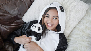 Petite Teen Takes Big Dick in Puppet Pal - бесплатное порно на GEEZ.TUBE