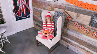 Quinton Pumps Tight Teen Cleo in Spooky Fun - бесплатное порно на GEEZ.TUBE