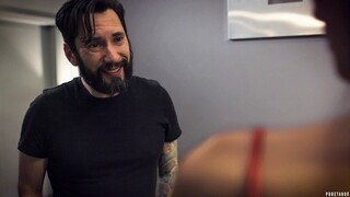 Natural Tits Brunette Takes Big Cock in Hardcore Threesome - бесплатное порно на GEEZ.TUBE