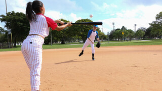 Priya Price – Hot Baseball Babe Takes It Deep - бесплатное порно на GEEZ.TUBE