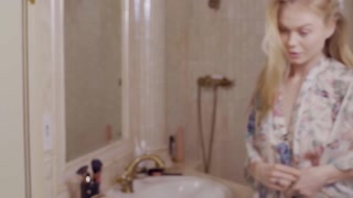 Смотри Naughty Nancy A Dildo Fun Before Bed на GEEZ.TUBE - лучшие видео