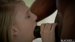 Смотри Lily Rader Swallows Load After Riding Huge Black Dick на GEEZ.TUBE - лучшие видео