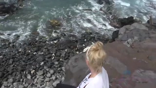 Blonde amateur with small tits loves outdoor sex - бесплатное порно на GEEZ.TUBE