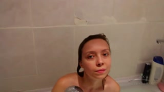 Смотри Sabrina's hairy shower masturbation with soap на GEEZ.TUBE - лучшие видео