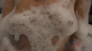 Lana Rhoades POV: Teasing You in the Shower - бесплатное порно на GEEZ.TUBE