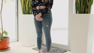 Big Tits Marie Gives Handjob & Gets Covered - Casting Couch Porn - бесплатное порно на GEEZ.TUBE