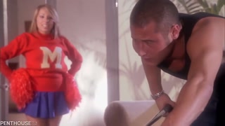 Blonde Babe Cheerleader Gets Glazed - бесплатное порно на GEEZ.TUBE