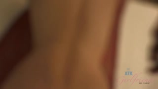 Hot amateur Sydney Cole gets a sticky shower creampie - бесплатное порно на GEEZ.TUBE