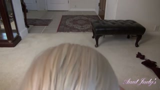 Смотри POV Blowjob with Blonde Auntie Liz in High Heels на GEEZ.TUBE - лучшие видео
