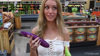 Смотри Young Mazzy's Toy Play - Solo Anal Action на GEEZ.TUBE - лучшие видео