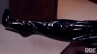 Kayla Green and Tracy Lindsay - Easter Bunny Gaping and Anal Fun - бесплатное порно на GEEZ.TUBE