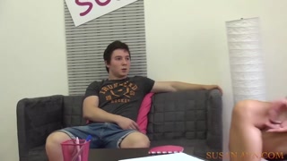 Shy Guy’s First Time with Sexy Susan Ayn - бесплатное порно на GEEZ.TUBE