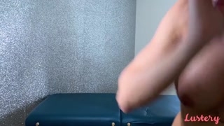 Смотри Stephanie Enjoys a Wonderful Oiled Massage and Sex на GEEZ.TUBE - лучшие видео