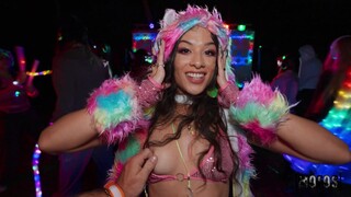 Lux La Fox's Silent Doggystyle Party - бесплатное порно на GEEZ.TUBE