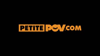 Beautiful Eyes on a Petite Body - бесплатное порно на GEEZ.TUBE