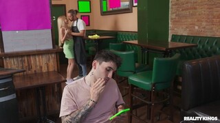 Tory Sweety's Natural Tits - бесплатное порно на GEEZ.TUBE