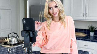 Skinny Blonde Girl Wants a Creampie - бесплатное порно на GEEZ.TUBE