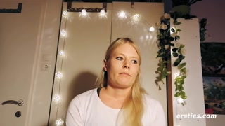 Смотри Christmas Calendar Door 18: Isabella's Gift на GEEZ.TUBE - лучшие видео