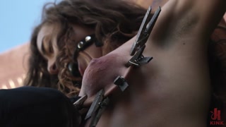 Trimmed Brunette Scarlett Suffers - бесплатное порно на GEEZ.TUBE