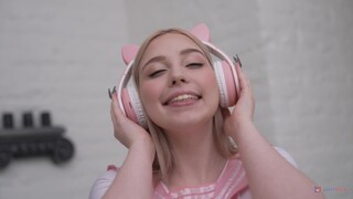 7 on 1: Teen Girl's First Time Gangbang! - бесплатное порно на GEEZ.TUBE
